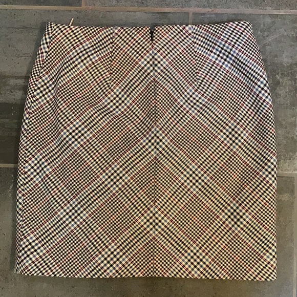plaid/houndstooth skirt with zipper detail - Picture 3 of 3